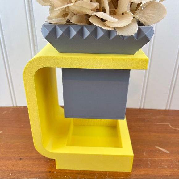 The Daka Planter, Planter with Stand, Indoor Flower Pot, Succulent - Picture 2 of 11